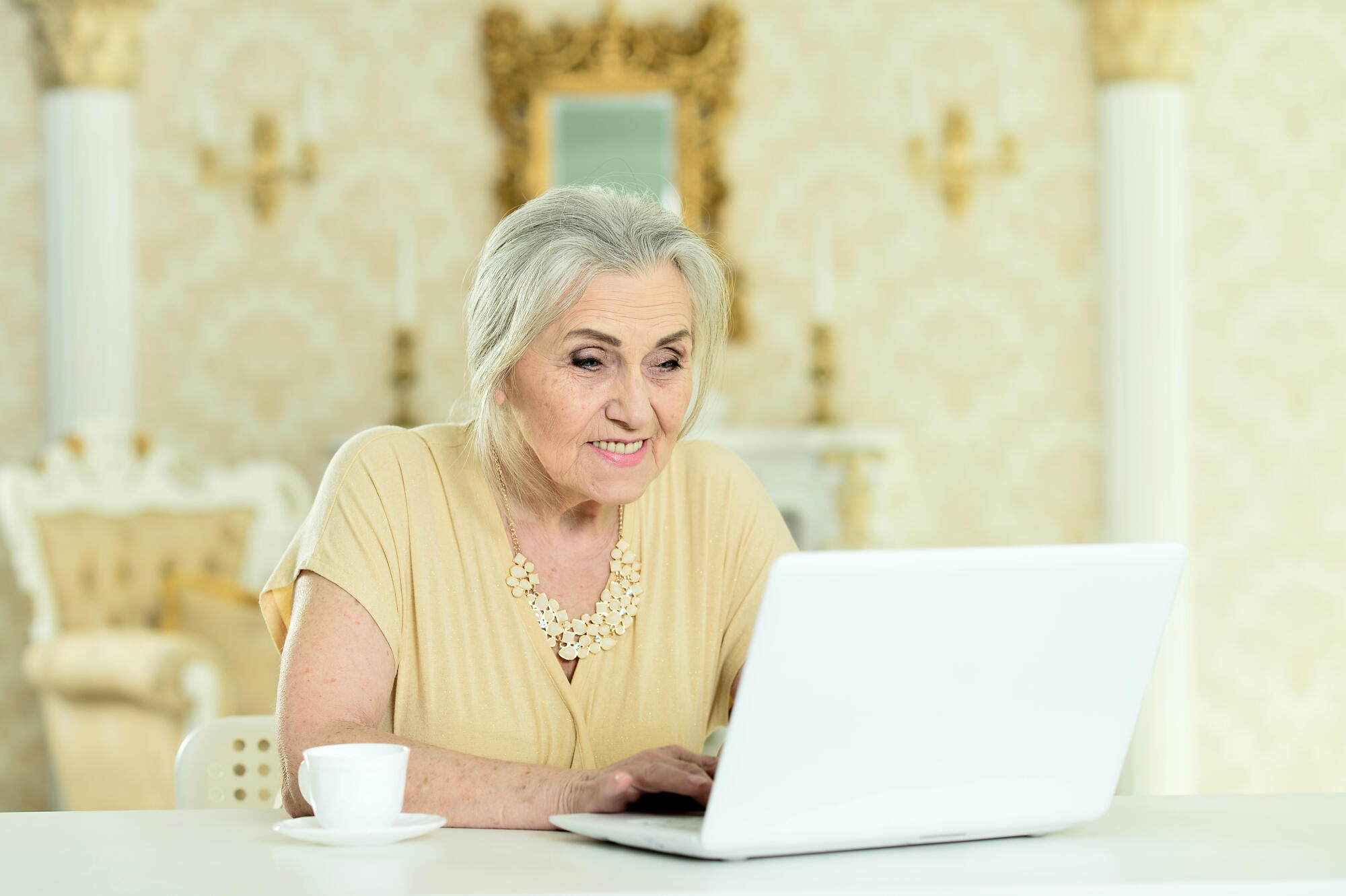 Word Finding Challenges in Alzheimer's: What Seniors Should Know